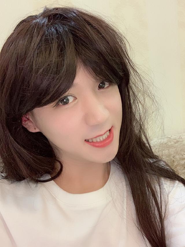 "贝拉拉"完美女装美丽爆棚"蛋蛋解说"终是走上这条不归路