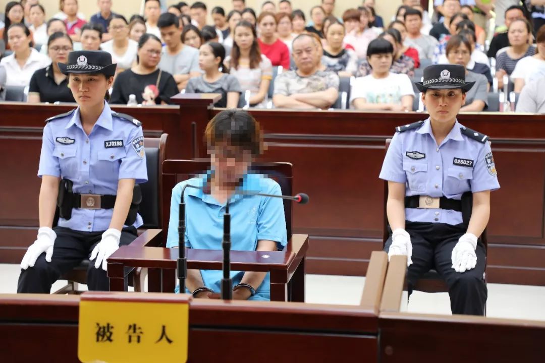 西林县检察院对一起职务犯罪挪用公款75万元案件出庭支持公诉!