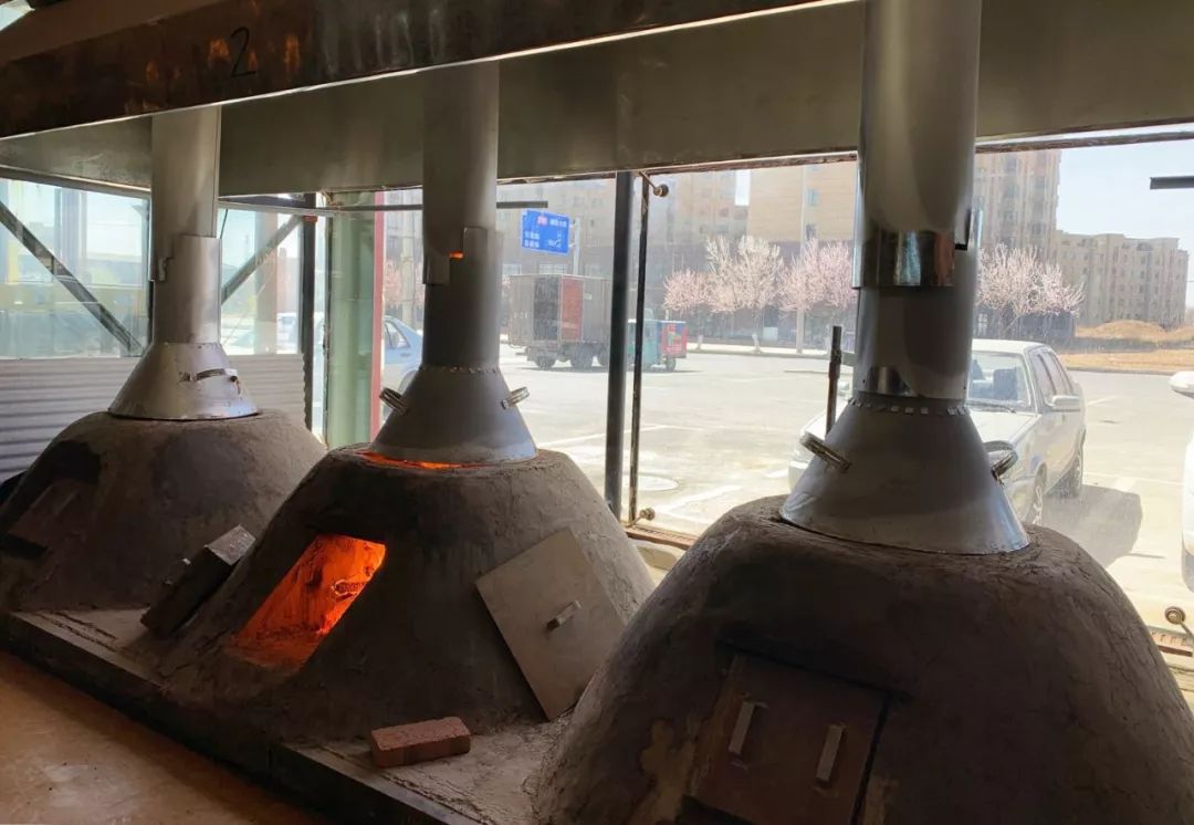 原始坑烤土窑烧公鸡烧地瓜烧土豆子这家可是老霸道了全是童年回忆啊