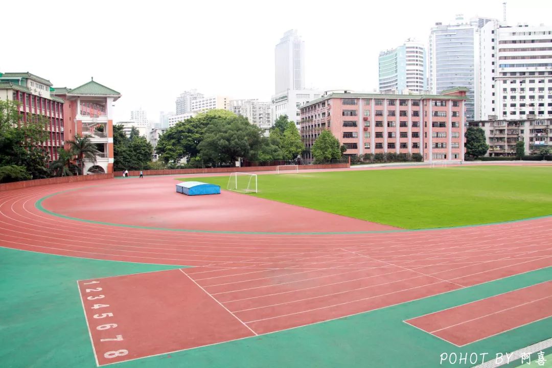 往执信南路步行约500米交通方式越秀区执信南路152号执信中学架空层