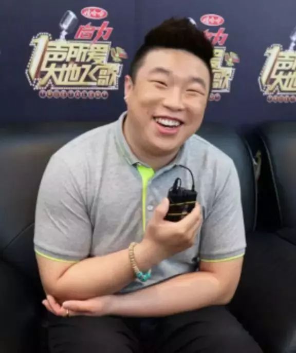 独辟蹊径,创造了减肥佳话 出炉的新一期的封面人物 "烧饼"—— 朱云峰