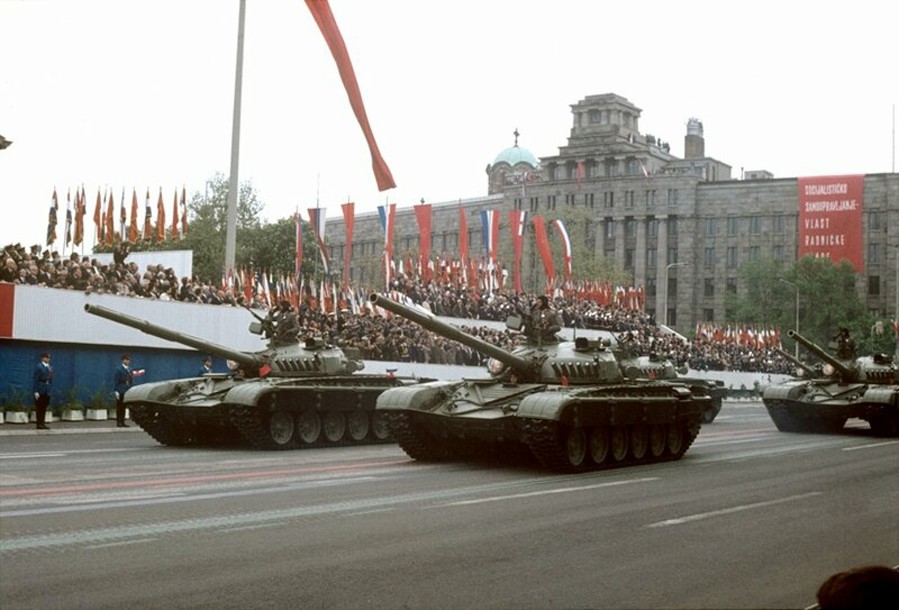 1985年南斯拉夫阅兵式 让你见识强大的南斯拉夫人民军