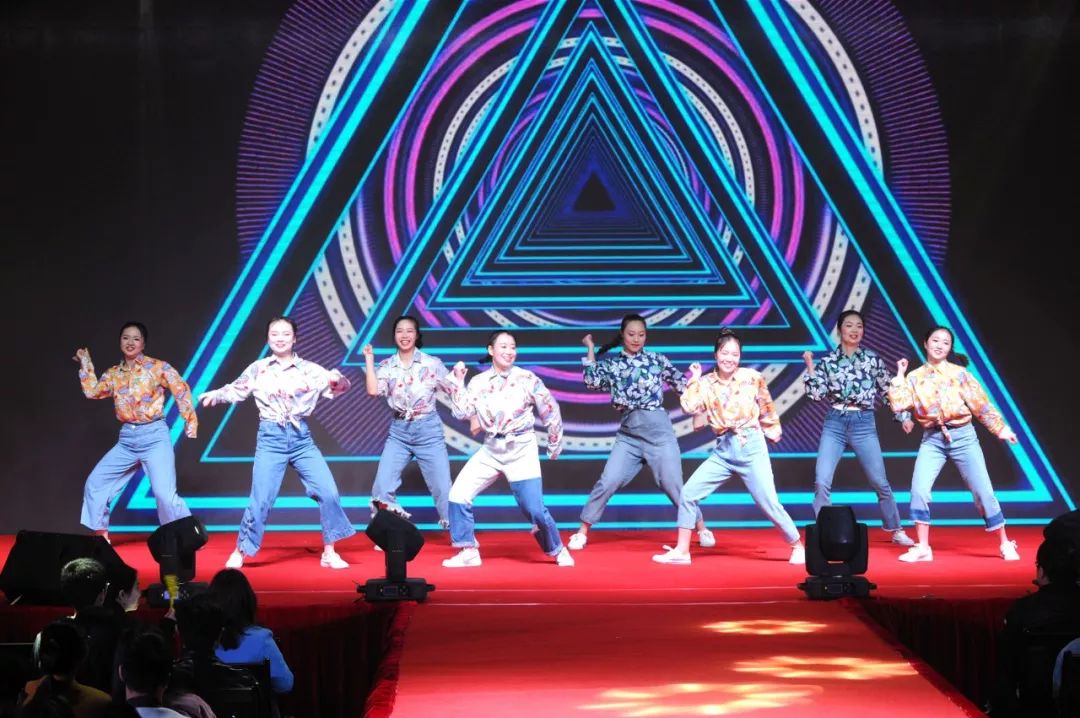 【关注】五四"年代秀",你是哪种青年?