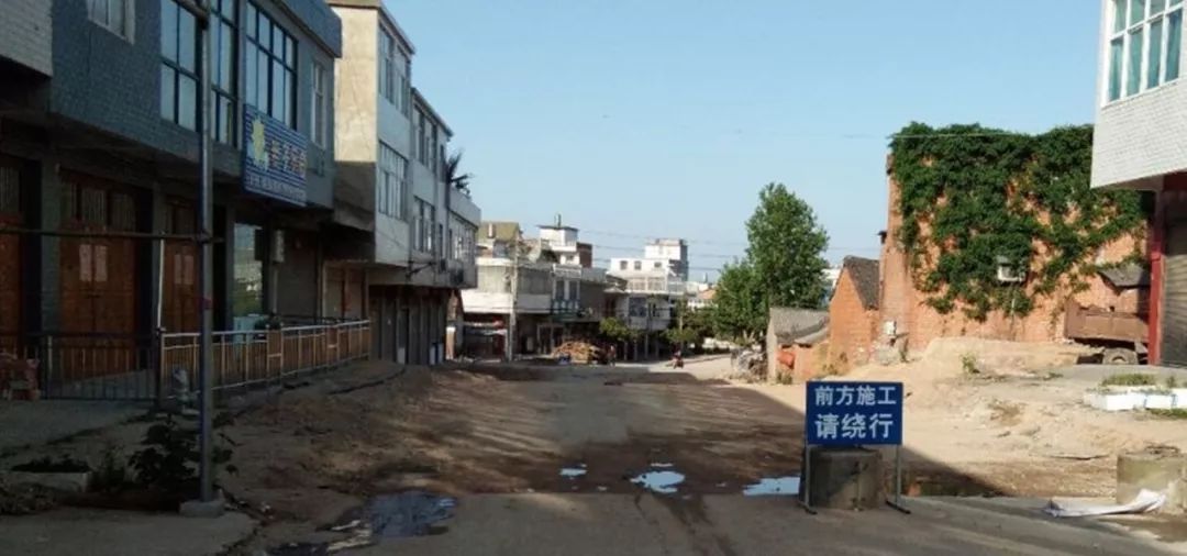 紧扣"白雀园大肃反"这一历史事件,整理,完善镇区内红色资源,对明清街