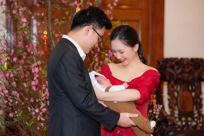 女大學生在校期間結婚生子還成為選美小姐稱生活學習都不耽誤