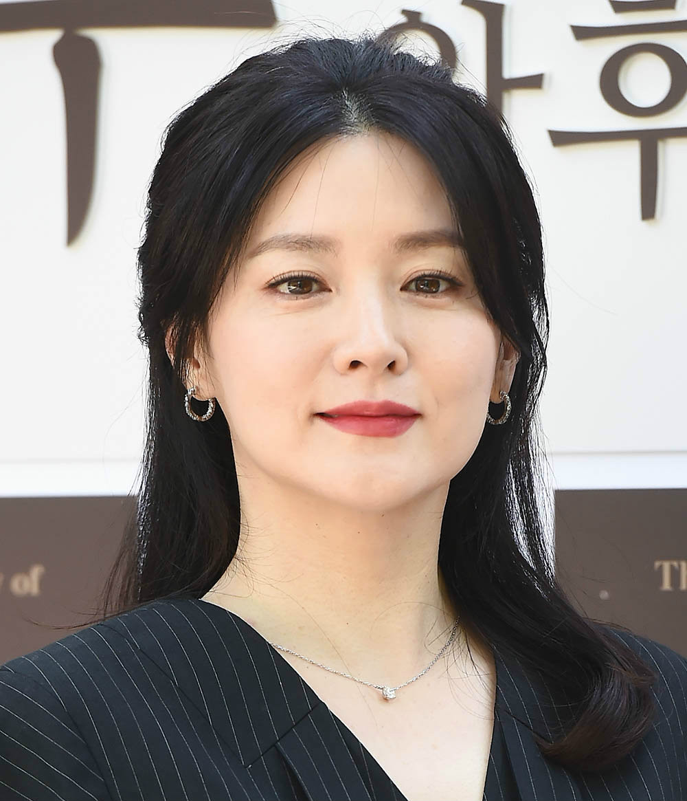 原创隐退15年48岁李英爱高调回归网友货真价实国宝美人