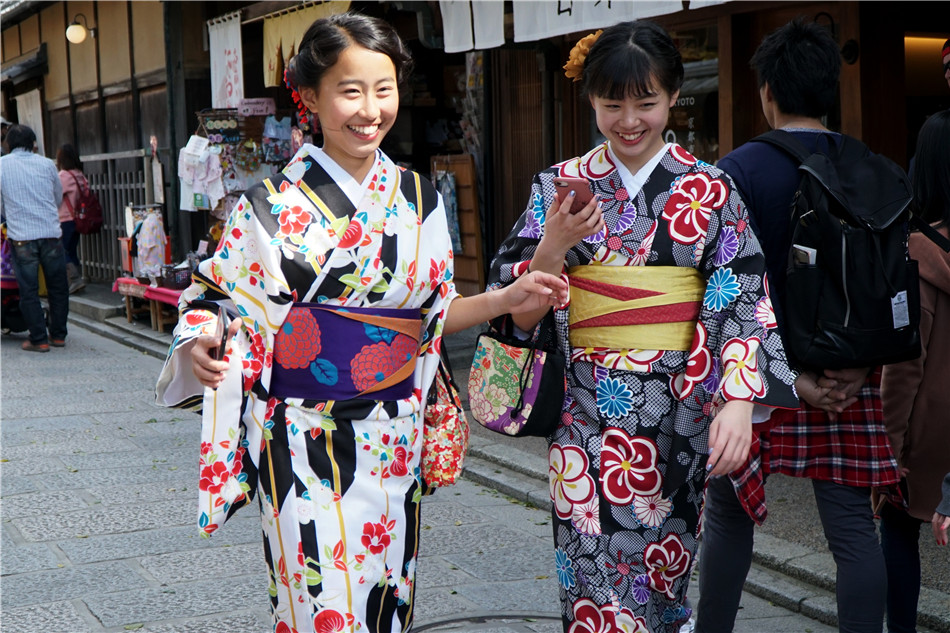 原创日本:京都,和服,藏在一块布下瑰丽的优雅