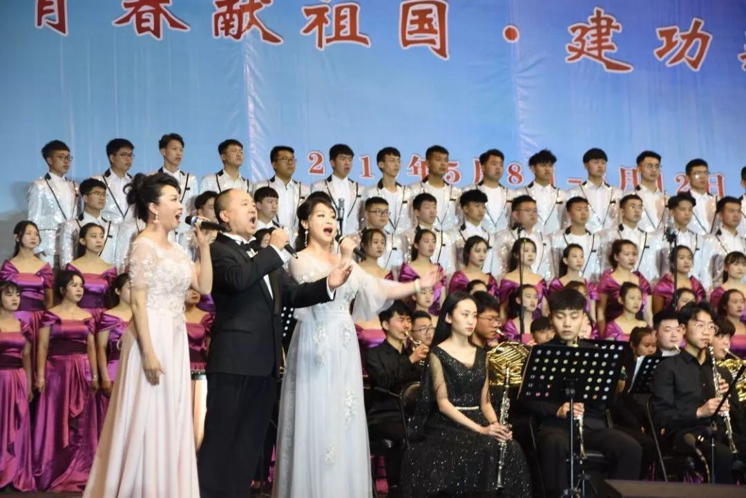 大同大学第十三届校园文化艺术节开幕式暨百人大合唱成功举办