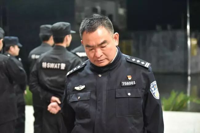 罗城不顾民警劝阻聚众斗殴17名涉案人员被擒
