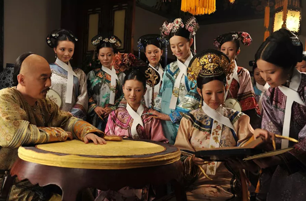 看过《甄嬛传》的朋友应该知道,有一位人物始终贯穿剧情,但却从来没有