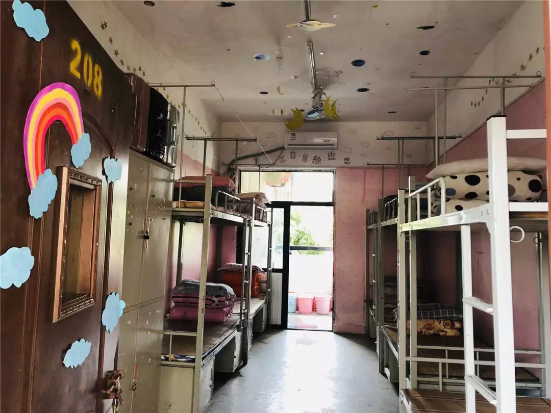 宿舍的墙壁会"说话"——南宁六职校学生宿舍文化建设活动有声有色