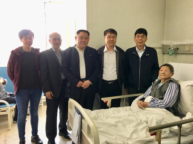 许杏虎简介 母亲图片