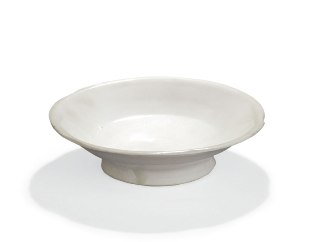 看了《韩熙载夜宴图》才知道,原来南唐贵族的陶瓷品味这么好_五代