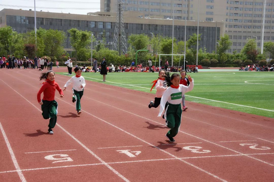 我们奔跑吧!——海门市第一实验小学春季田径运动会侧记
