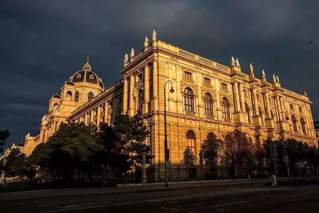 维也纳内城享有「世界音乐之都」,「欧洲古典建筑博物馆」美称的