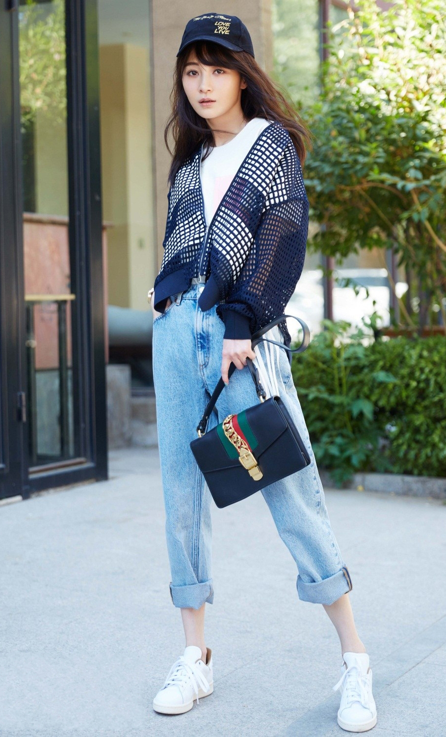 姚笛长相甜美,气质好,复出之后的她收获了自己的爱情,不知道会不会走