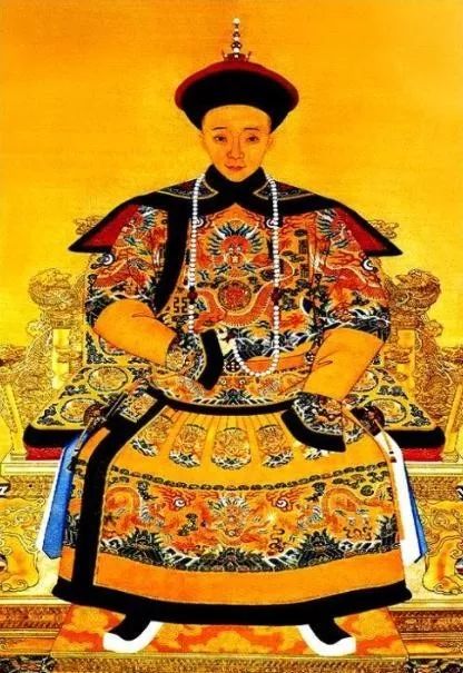 清朝12位皇帝,光从皇帝的长相,就能看出清朝的国运_嘉庆