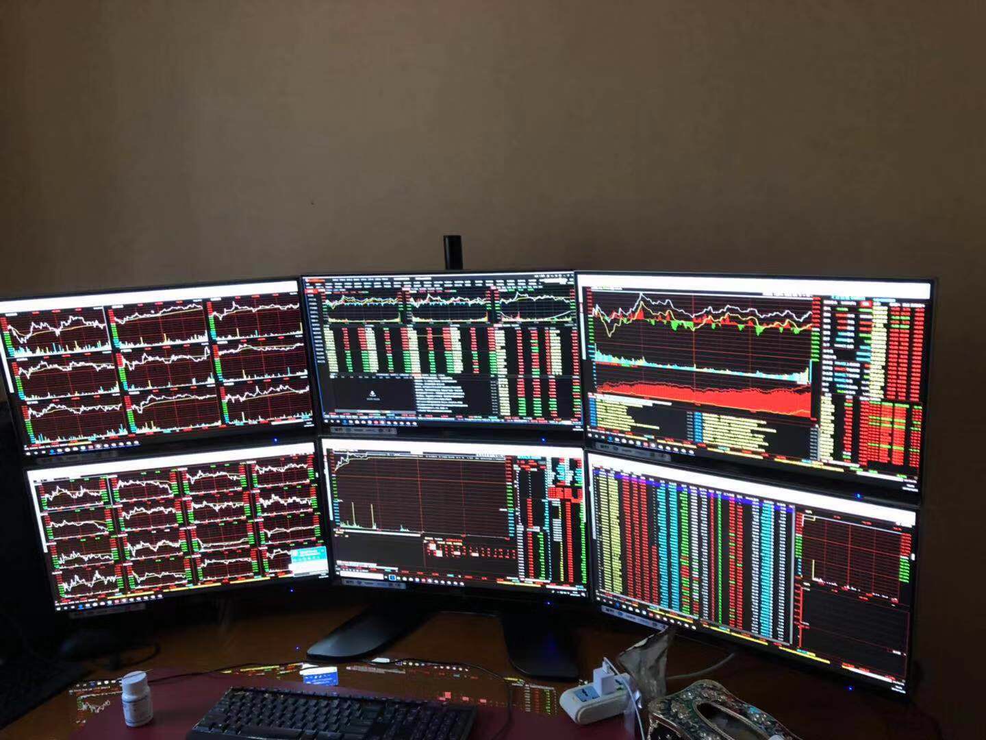 智立升科技炒股六屏电脑应该是什么样子的