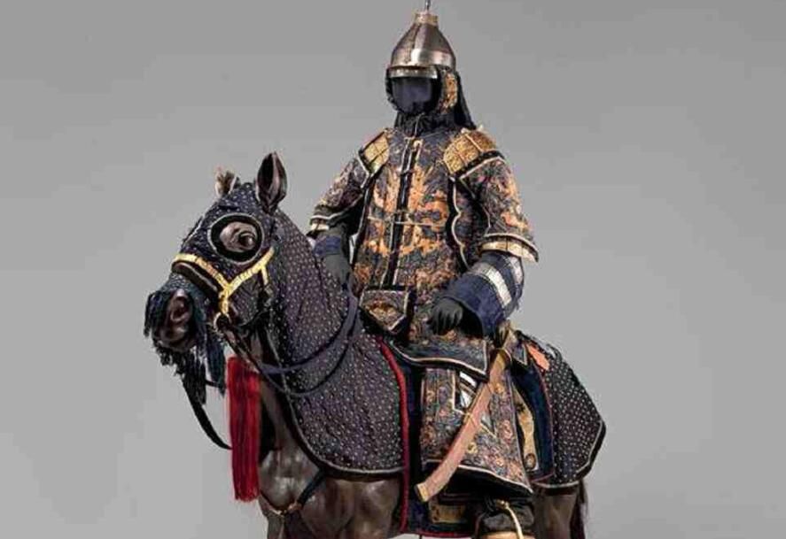 原创清朝官员们帽子上的红缨,并非用于装饰,到底有什么讲究?