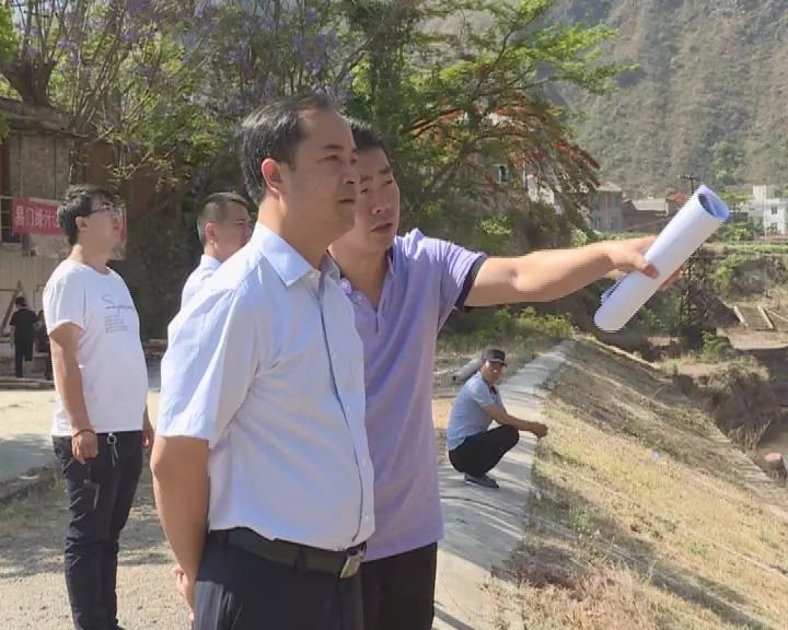 县委书记吴渔琛调研绿汁集镇总规编制三供一业等工作