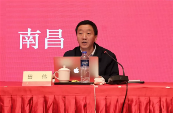 "一报告两评议"党委委员,副行长熊建国作会议总结讲话省分行党委书记