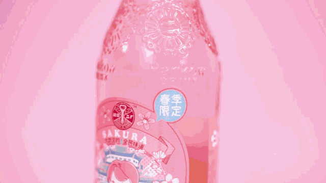 ▼做的汽水味道很丰富,这个樱花汽水还没在抖音红起来的时候,沙拉酱就