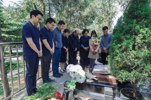 许杏虎儿子 许昊图片