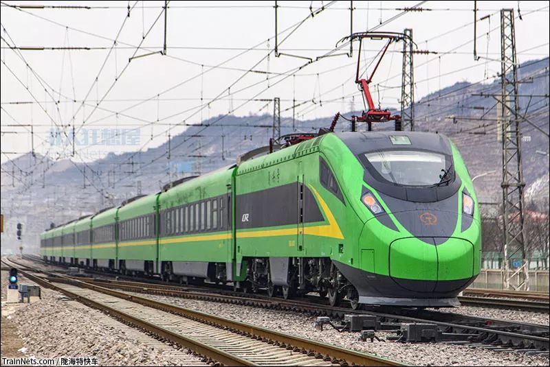 联系方式:微博@青春期的孩子爱长痘喜欢车型:crh1a-a爱好时间:2017年