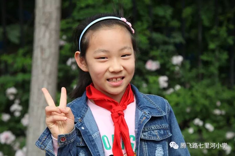 最灿烂的笑脸展示:和小伙伴一起照一张灿烂的笑脸照吧今天我们要"微笑