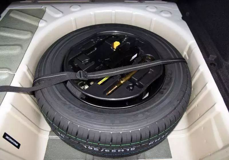 【烟台君美】自驾出游前,爱车必备的"摸底"检查