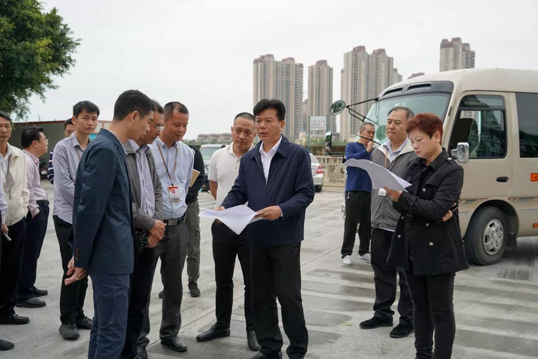 坑墘路,沿江路,河中路岗背段,珠河路北段…区领导调研项目前期工作