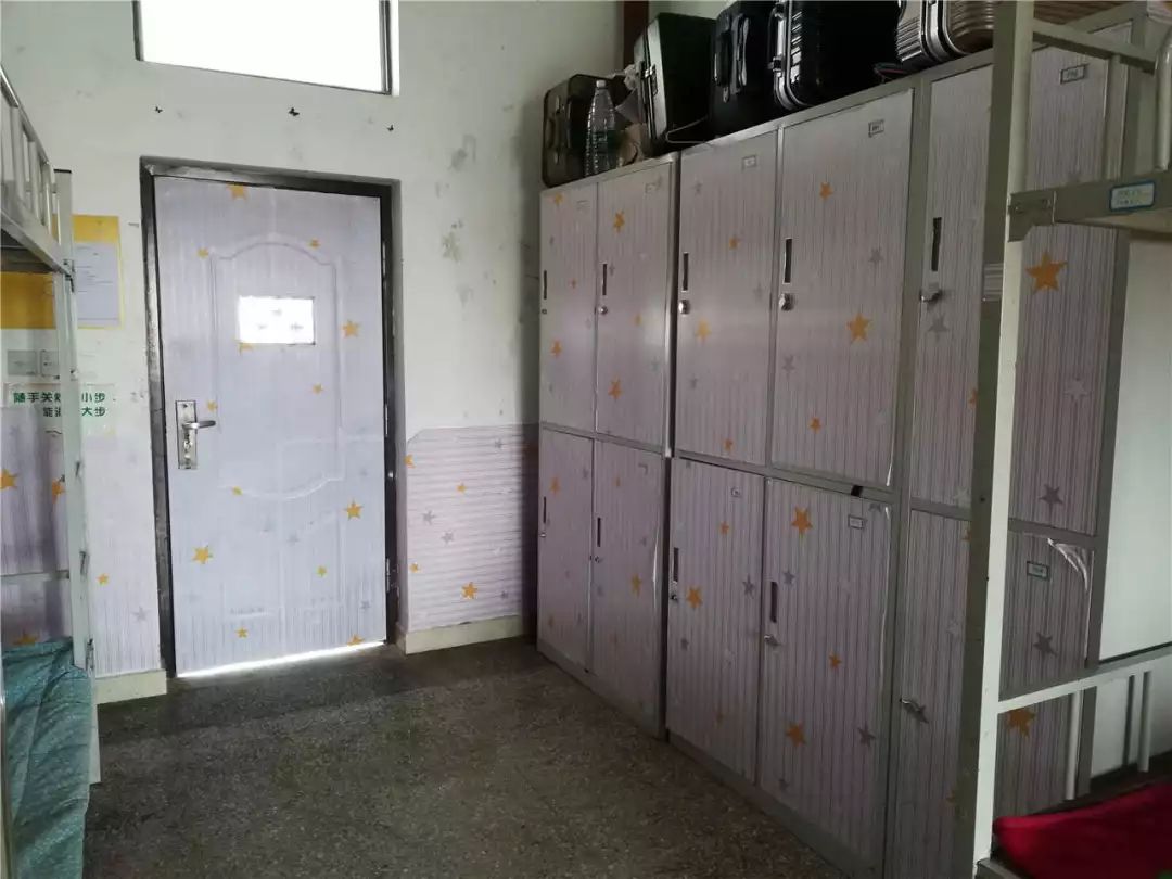 宿舍的墙壁会"说话"——南宁六职校学生宿舍文化建设活动有声有色