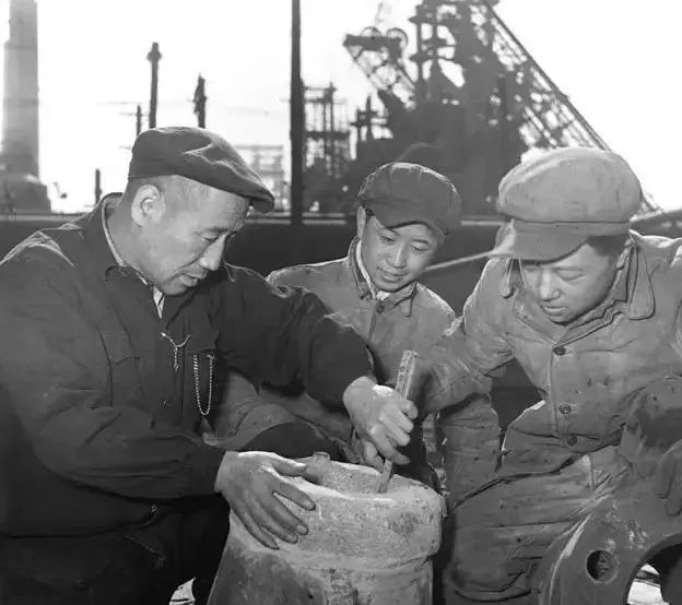 辽宁钢铁侠被称为神仙的劳模