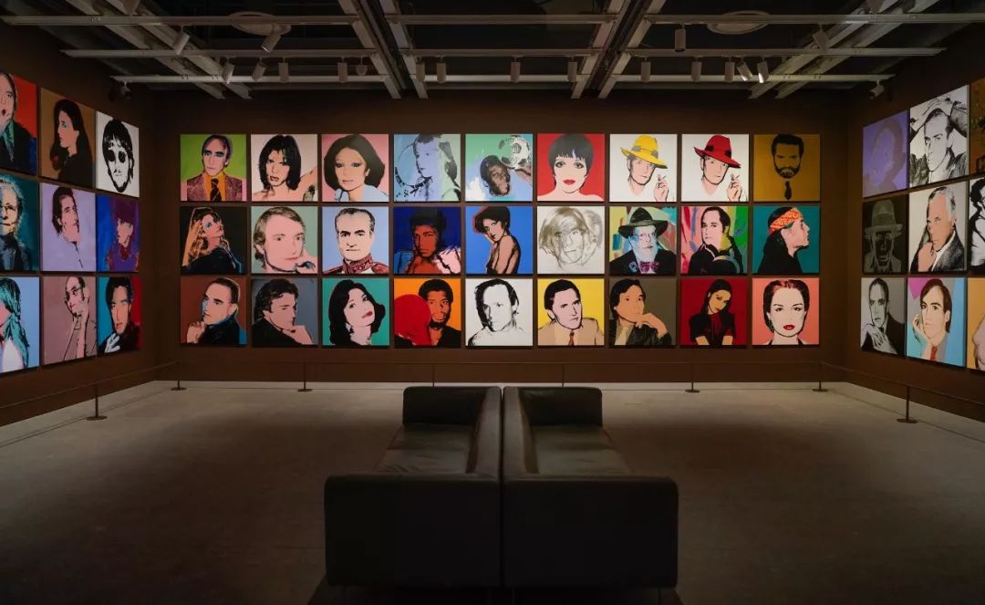 "andy warhol—from a to b and back again"是自1989年以来在美国