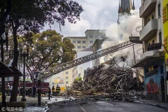 巴西24层大楼着火烧至坍塌附安全提示