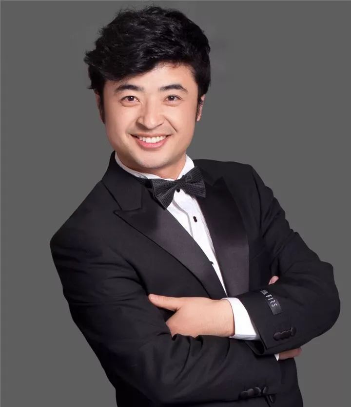 顺序排列钢琴伴奏:秦兰,仇澜锡主持人:程晨刘怡然,徐森演唱:么红,蔡楠