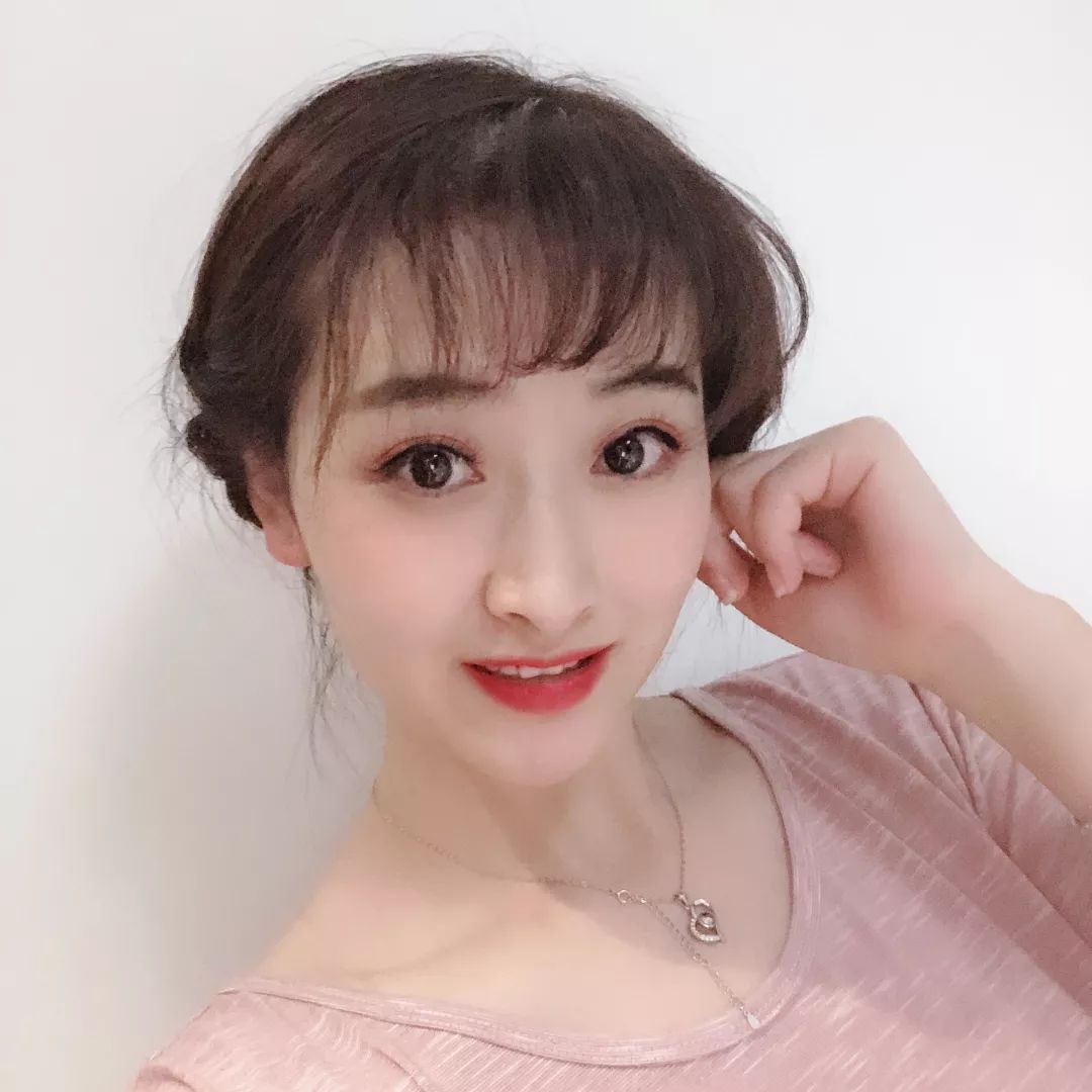 百越星主播欢宝做一个真实而不做作的女汉子