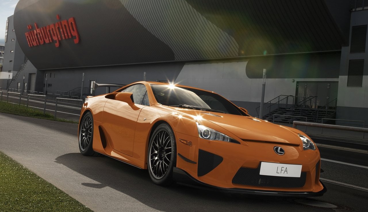 全球唯一有丰田章男签名的lfa被拍卖280万起拍竟不到国内售价一半