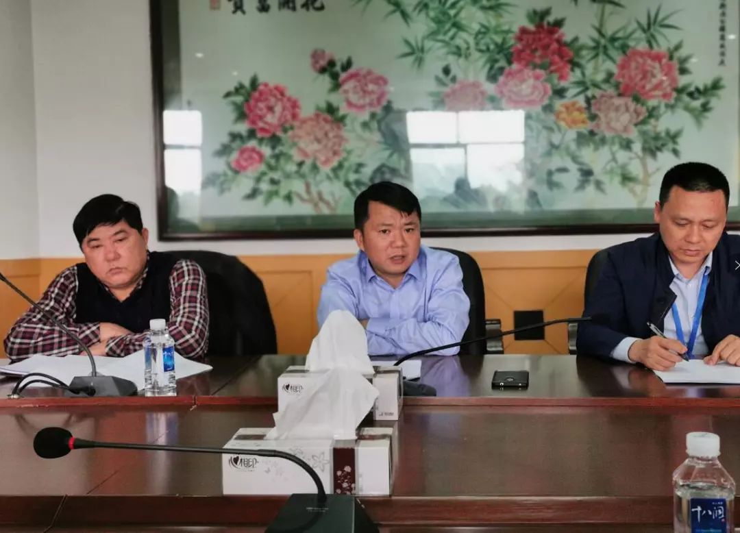 黄轲在会上要求各相关人员要按照工作方案,服从安排,加强工作协调