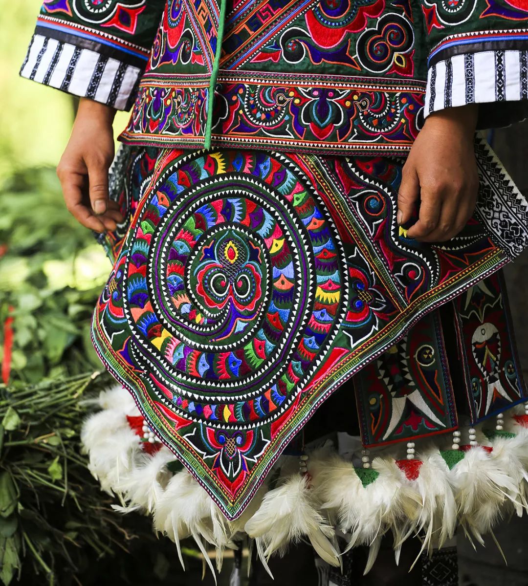 绣龙袍百鸟衣刻漆器扎花灯烧黑釉快来pick你心里的匠人精神