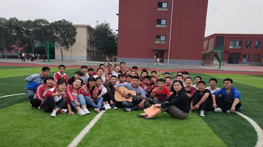 师者风采我们都是追梦人记富平县杜村初中老师耿小娟
