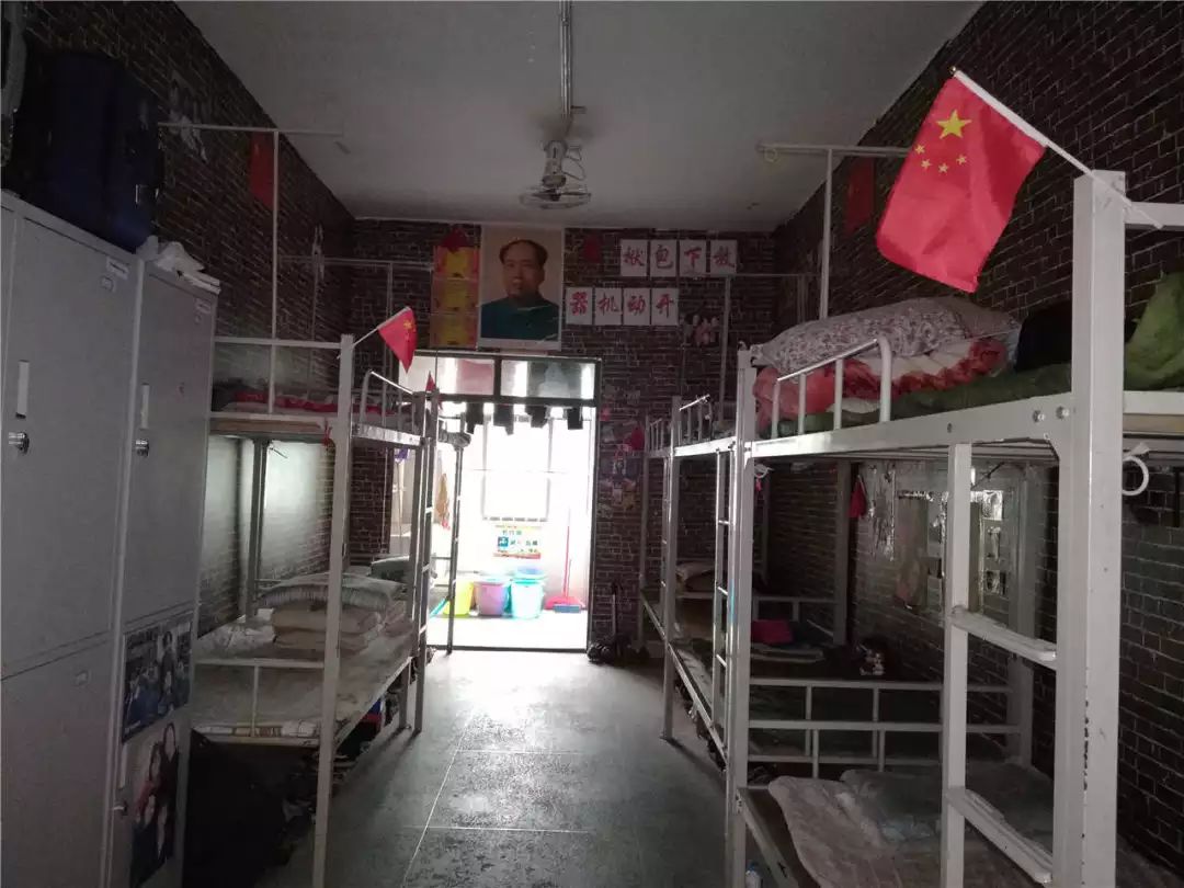 宿舍的墙壁会"说话"——南宁六职校学生宿舍文化建设活动有声有色