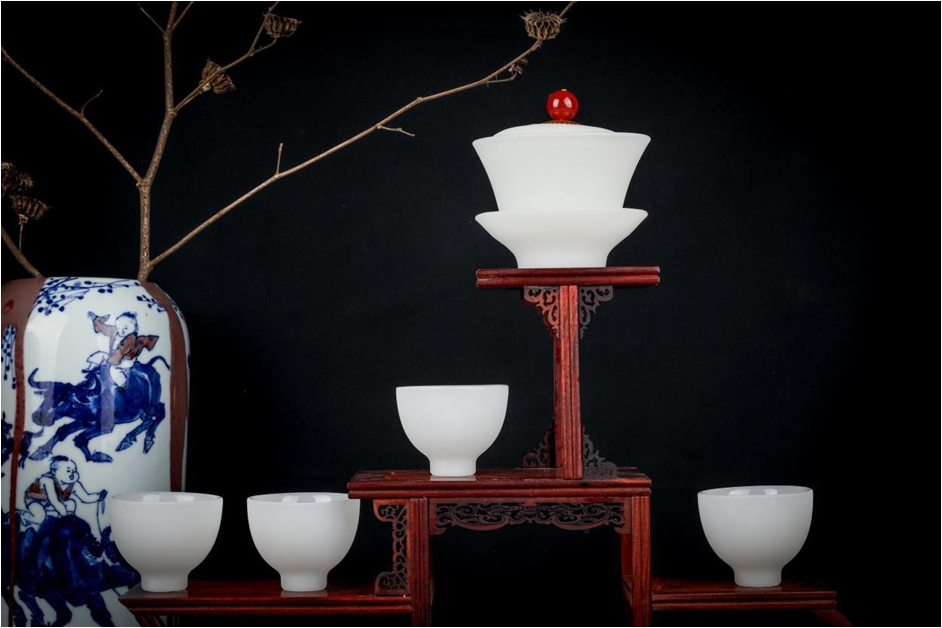 美轮美奂赤缀白玉琉璃盏_手机搜狐网