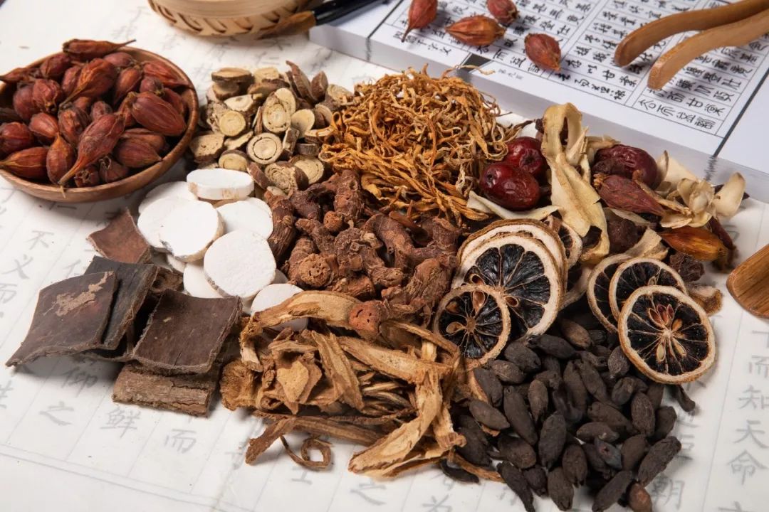 中药如何帮助缓解肾虚？— 传统智慧助力现代健康