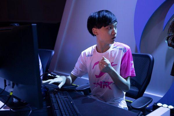 守望先锋选手krystal面对伦敦我们不紧张