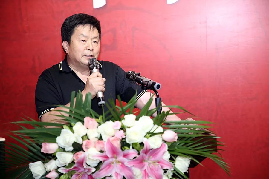 中国美术家协会漆画艺术委员会副主任,清华大学美术学院教授程向君在