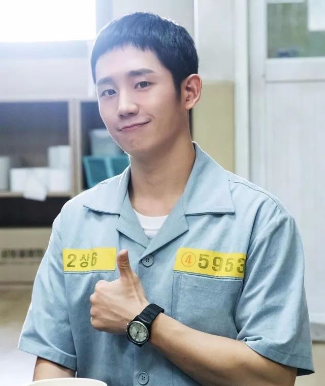 m字型发际线留什么发型?短袖海发型轻松遮掩不完美的发际线!