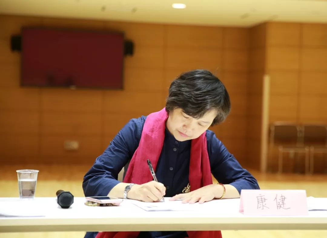 考官康健老师执考中