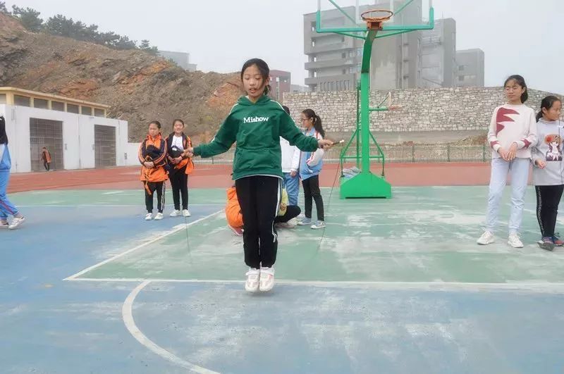 未成年人思想道德建设丨岚山区官山小学2019年举行我参与我运动我健康