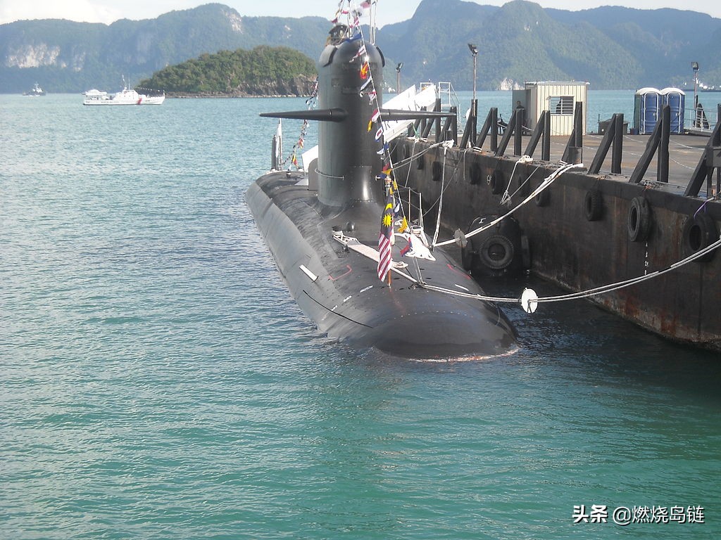 法国鲉鱼级常规潜艇图片